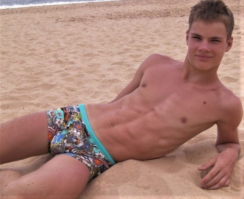 cute-guy-at-beach.jpeg