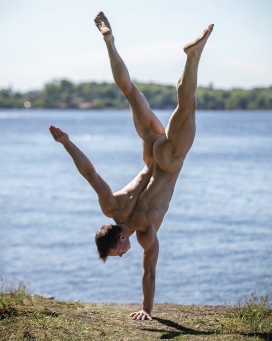 cute-man-doing-handstands.jpeg