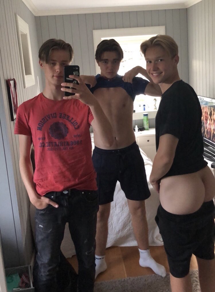 freshman-twin-boys-showing-ass.jpeg