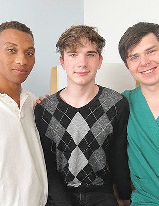 gay-threesome-boys.jpg
