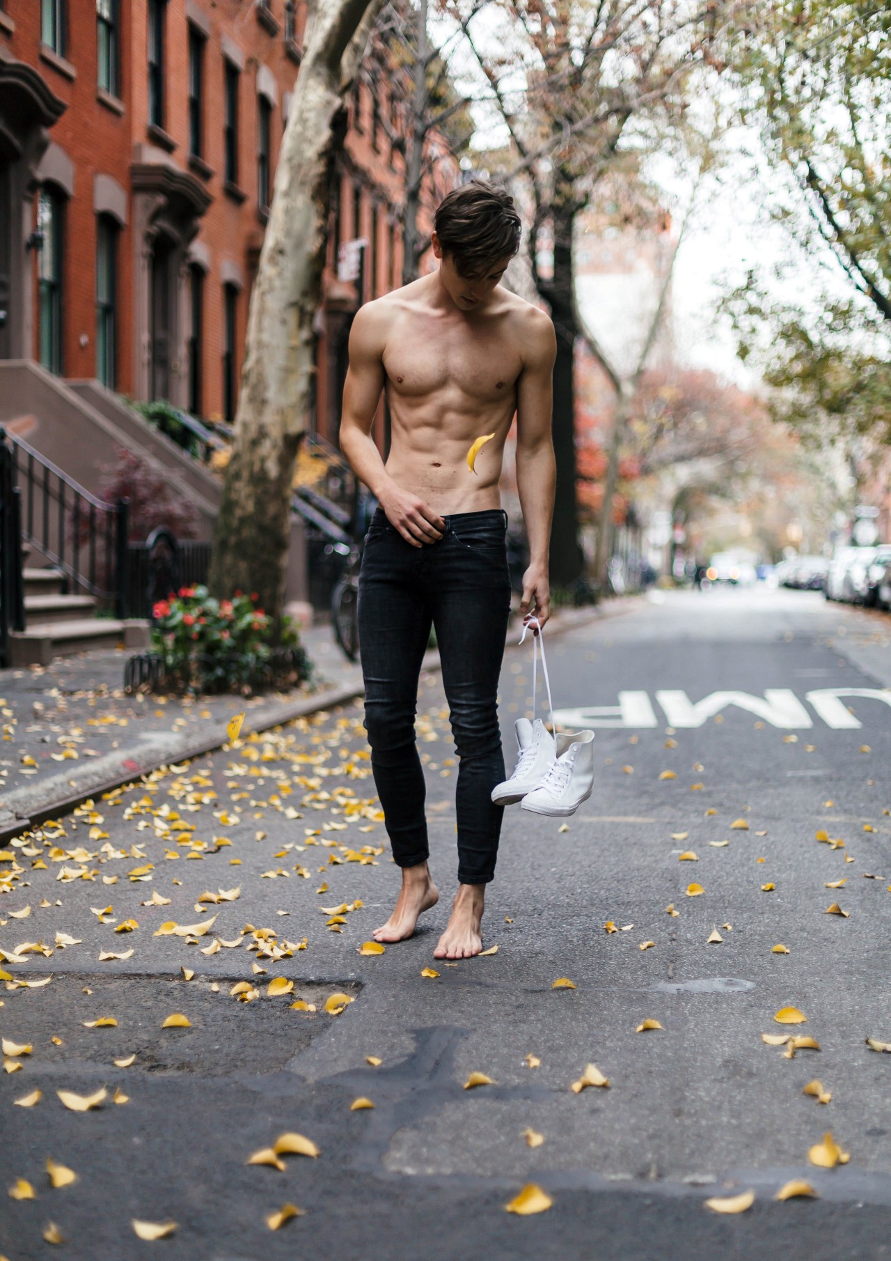 guy-barefoot-in-ny.jpeg