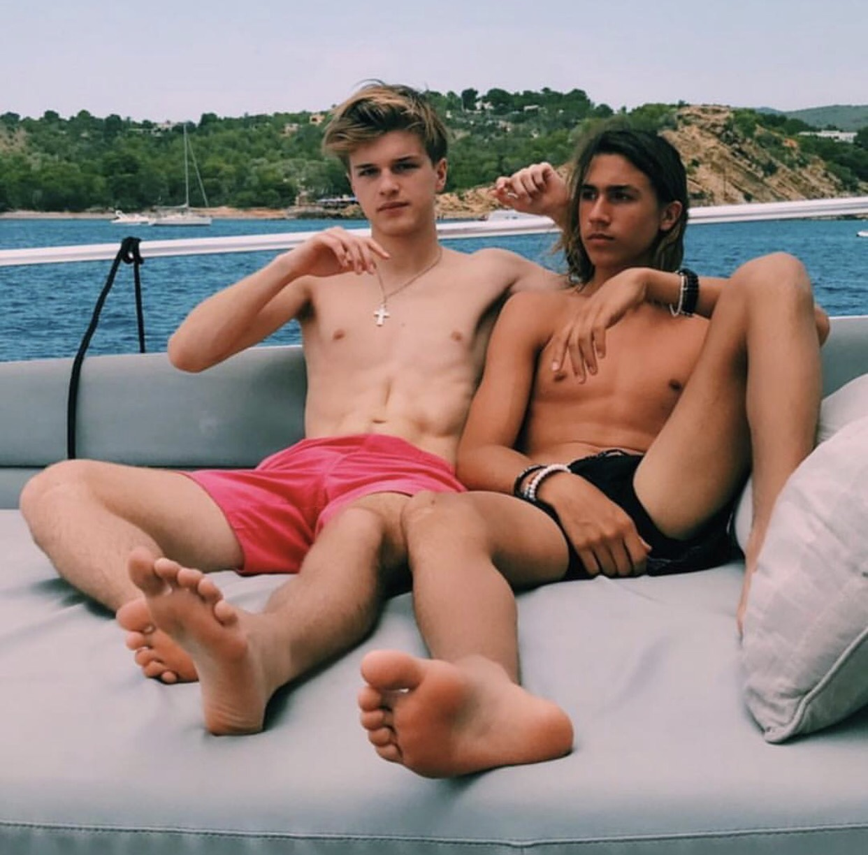 hot-guys-on-boat-nice-feet.png