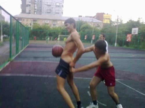 playing-basketball-getting-pants-down.jpg