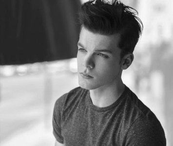 Cameron Monaghan August 2014.jpg