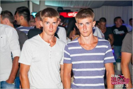 Romanian twins, 001.jpg