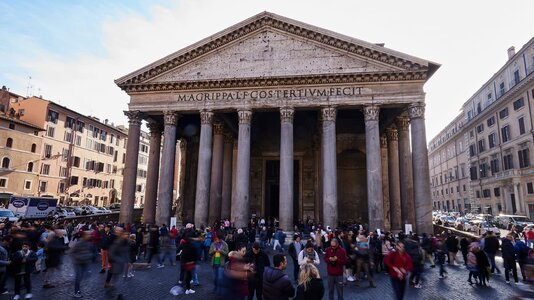 Front of Pantheon.jpg Front of Pantheon.jpg