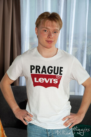 Kamil bi curios (1).jpg