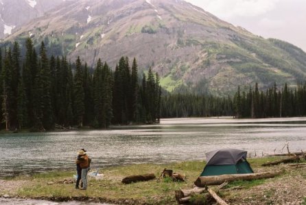 Brokeback-Mountain-Promotional-Stills-brokeback-mountain-31873862-1769-1191.jpg