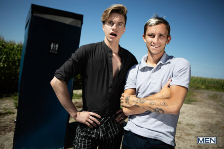 Edward fucks Theo (2).jpg