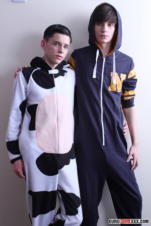 gz Jaye tops Aaron (1).jpg