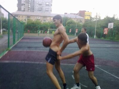 playing-basketball-getting-pants-down.jpg
