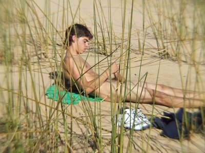 guy-jacking-off-nude-beach.jpg