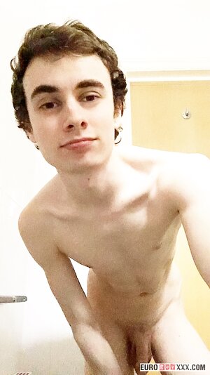 harryalexande (2).jpg