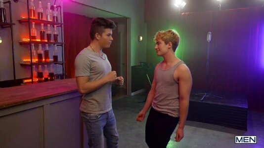 DrakeTopsNoah (1).jpg