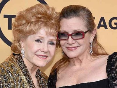 carriefisherdebbiereynolds_1482715643483_7469092_ver1.0.jpg