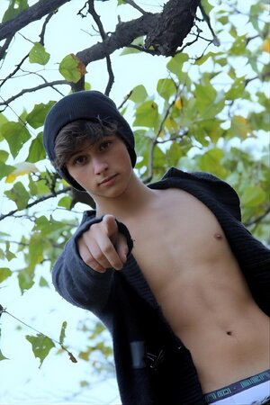 hot-brown-haired-boy-showing-chest.jpeg hot-brown-haired-boy-showing-chest.jpeg