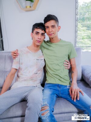 AXEL FB NICHOLAS (1).jpg