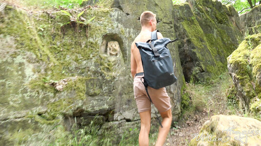 NICO STR HNTNG (3).jpg