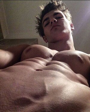 guy-with-abs-nice-angle.jpeg
