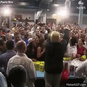 trump-throwing-paper-towels-at-puerto-ricans.gif trump-throwing-paper-towels-at-puerto-ricans.gif
