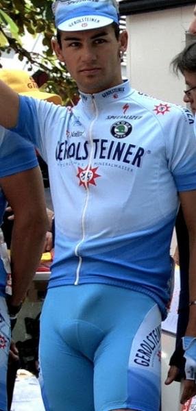 pic100.jpg
