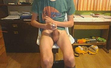 cute_twinks_wank_09.jpg