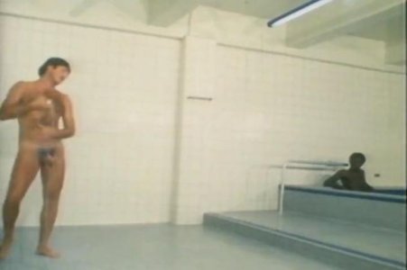 Flashbacks .mp4_005697958.jpg