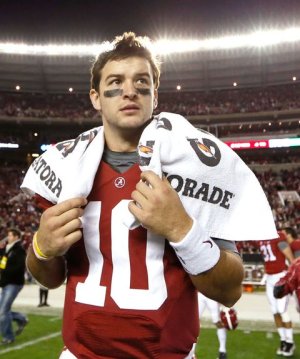 54ee8c73d3d43_-_sev-hottest-college-athletes-a-aj-mccarron-s2.jpg