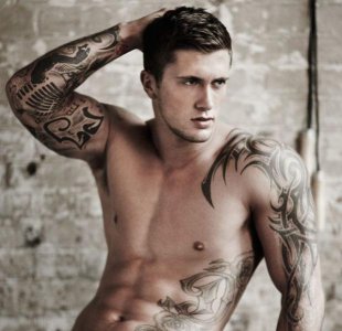 dan-osborne-naked-cosmo-centrefold.jpg
