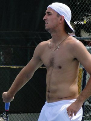 iiViktorTroicki_Shirtless_CincinnatiOpen2010_007.jpg