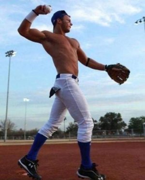 70ab26972cbbc98abb5ef11ab58e0a64--baseball-pants-baseball-guys.jpg