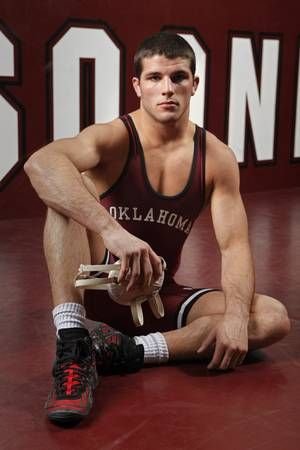 wrestling-senior-pictures-portrait-photo.jpg