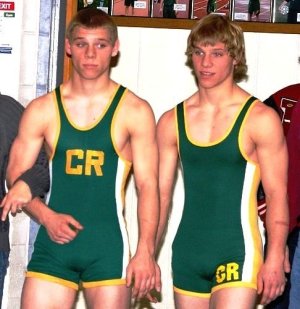 17-lycra-college-wrestlers.jpg
