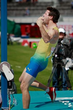 10  + Sexy bulge + big dick - 04.jpg