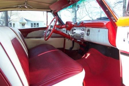 1953-Buick-Skylark-Matador-Red-seats.jpg