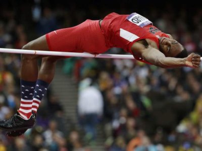 United-States-Erik-Kynard-clears-the-bar-in-the-men-s-high-jump.jpg