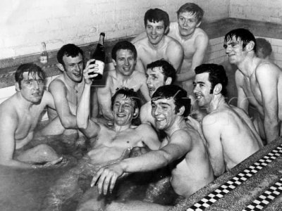 Celtic-team-naked-1970.jpg