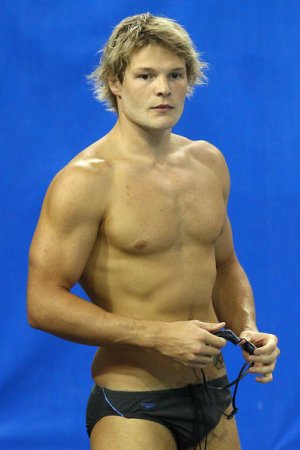 7 glenn-snyders-new-zealand-speedo-hunk.jpg