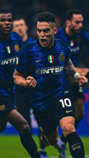 38-Lautaro Martínez.jpg