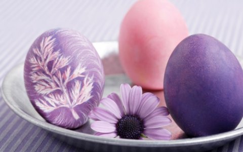 beautiful-easter-purple-eggs.jpg