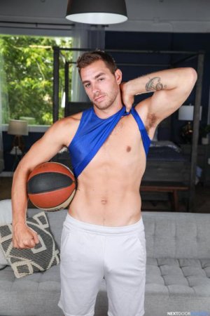 Eliot-Carter (1).jpg