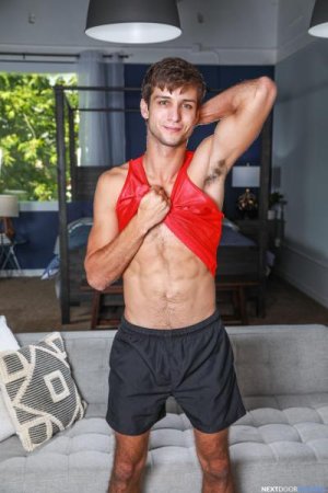 Eliot-Carter (2).jpg