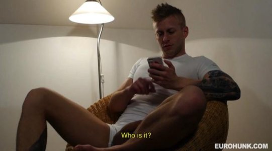 Denis fucks Robin (1).jpg