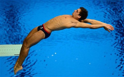 Chris-Mears-Dive.jpg