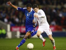 11 French-Footballer-Etienne-Capoue-2.jpg