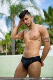 Angel tops(Bastian tops Dean) (3).jpg