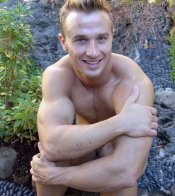 7 Personal-Trainer-Derrick-Davenport-Nude.jpg