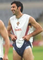 3 Portugese-Footballer-Luis-Figo-1.jpg